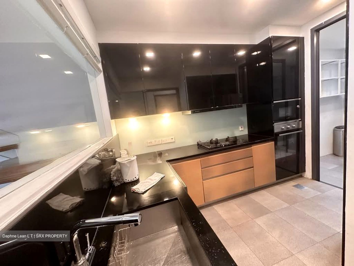 Ocean Drive (D4), Detached #577786131